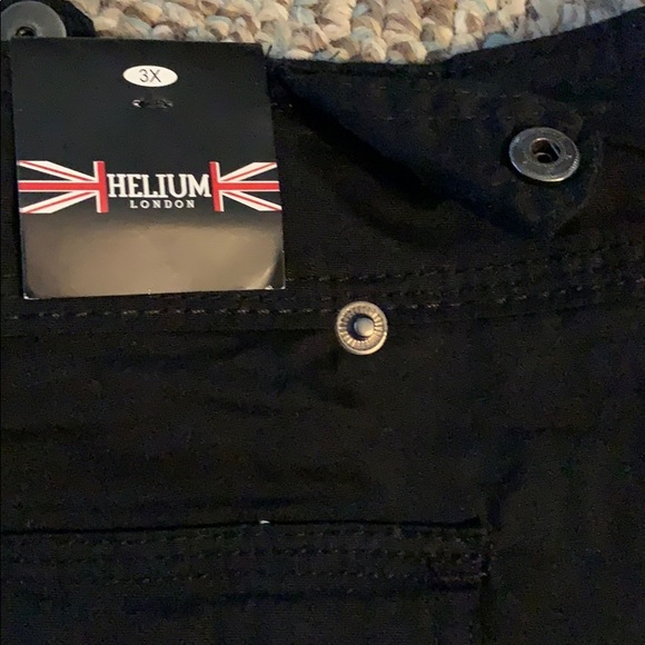 Black stretch twill cargo shorts size 16/18 - Picture 3 of 5